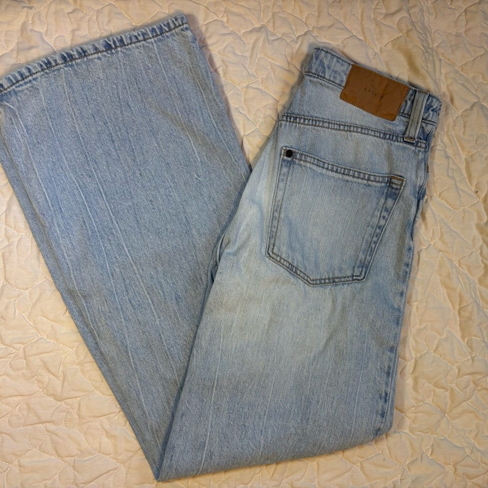 Women’s Light Wash Wide Leg Jeans